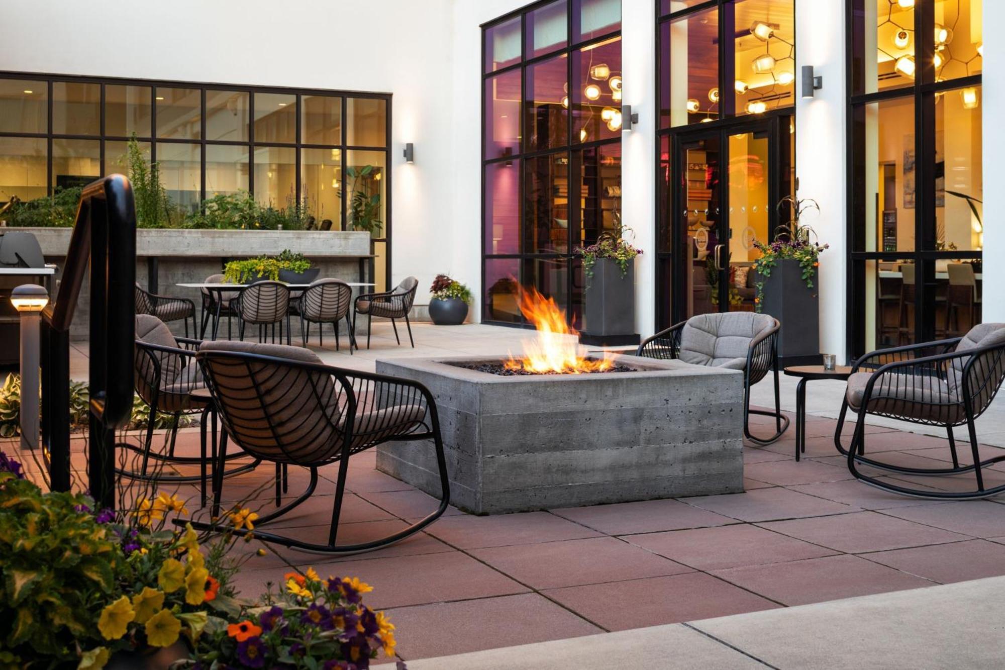 Element Bozeman Hotel Exterior photo